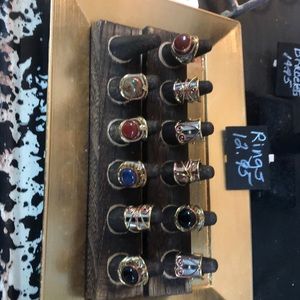 Adjustable rings They make a big presence